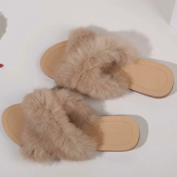 Furry Slides - Picture 2 of 5